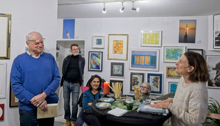 KOIOO Weihnachslesung 2025 Peter Perk Mann Und Barbara Löffler